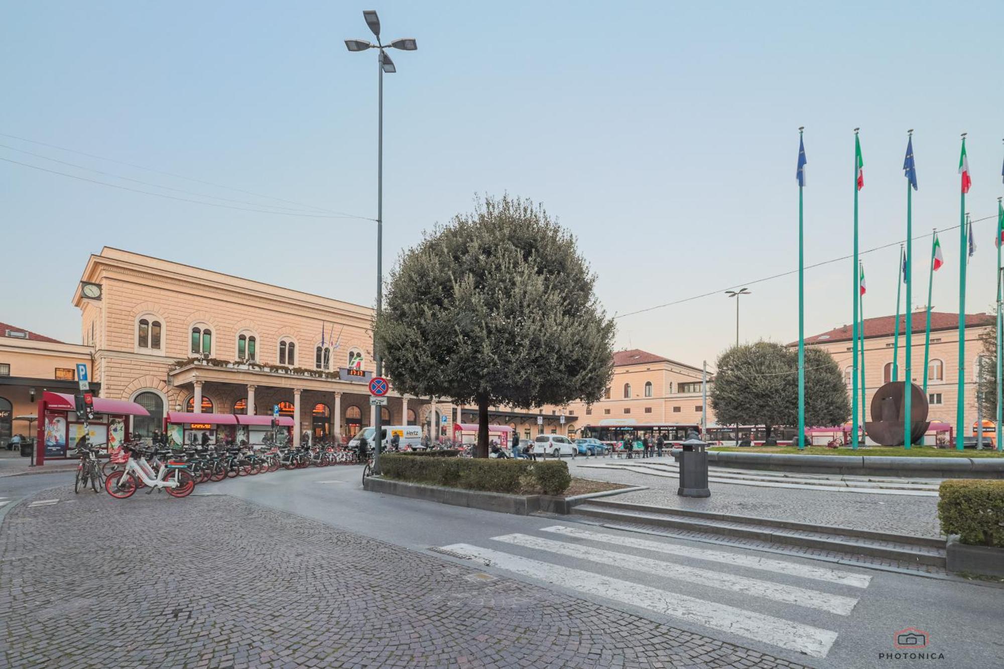 Front Station Apartment - Stazione Centrale Di Bologna Exteriör bild